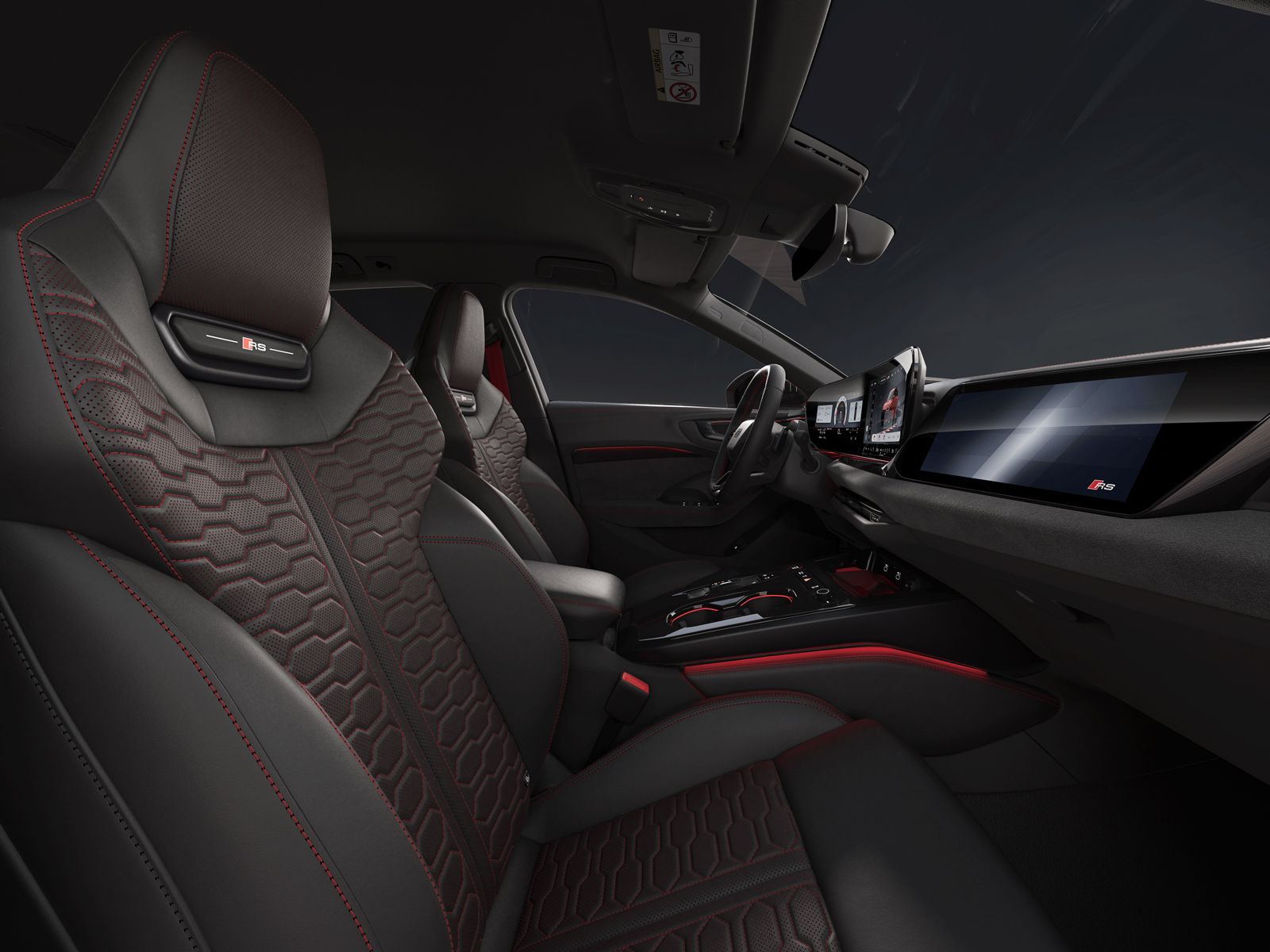 Pohľad zo strany spolujazdca na sedadlá a kokpit modelu RS 5 Avant.