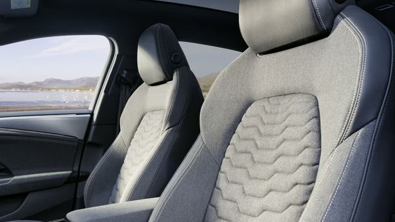 Predné sedadlá v Audi A6 Sportback e-tron