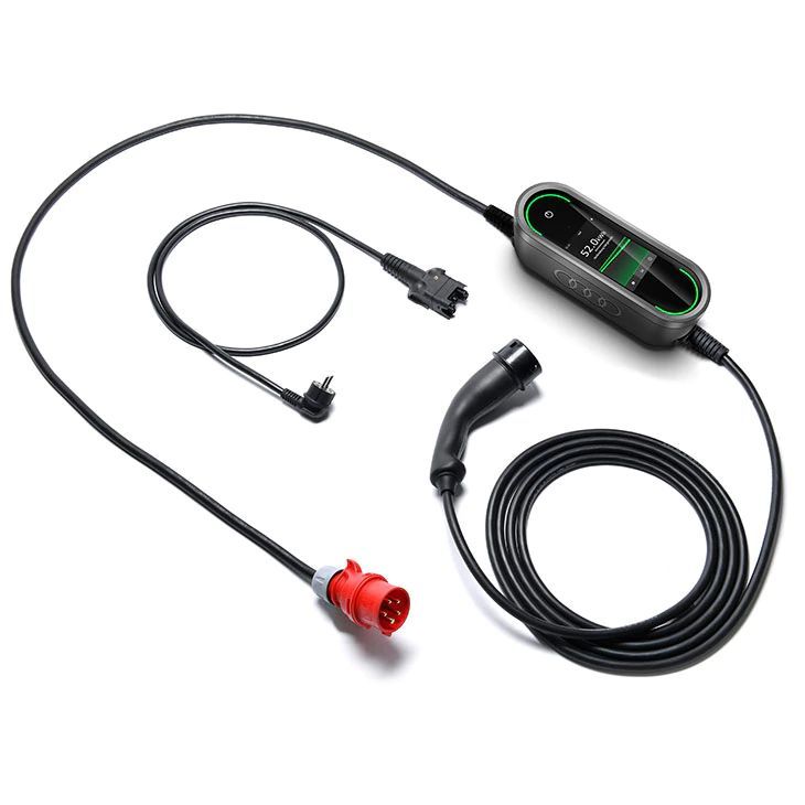 Audi Ladesystem mit Kabel und Anzeige