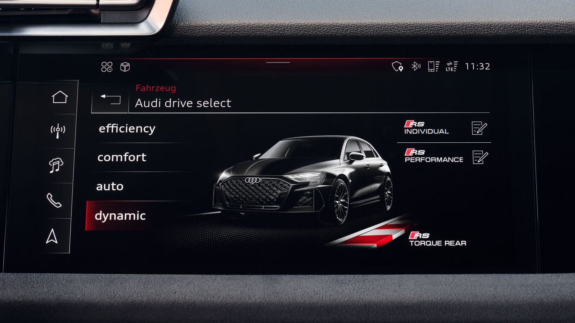 Detail na systém Audi drive select s možnosťou výberu medzi tromi dodatočnými jazdnými režimami špecifickými pre model RS.