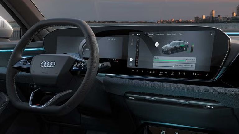 Miesto vodiča (kokpit) v Audi A5 Limuzína e-hybrid