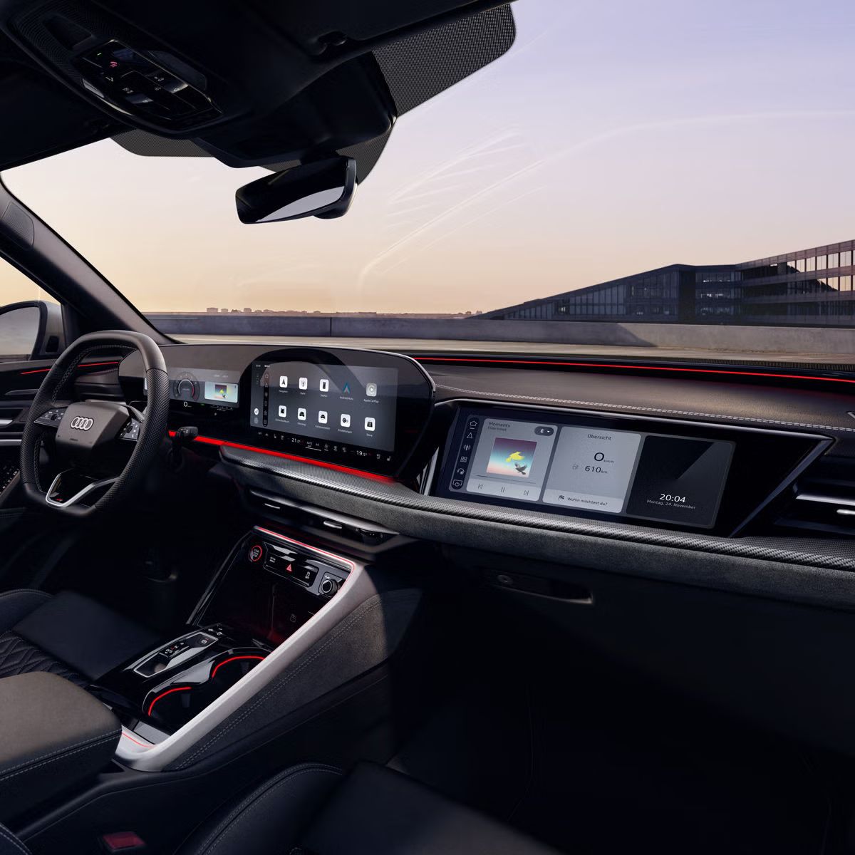 Miesto vodiča a displej spolujazdca v Audi SQ5 SUV