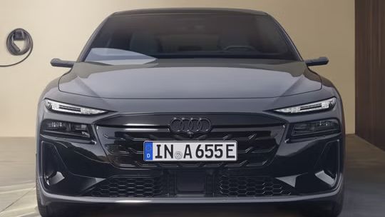 Pohľad na predné partie Audi A6 Avant e-tron